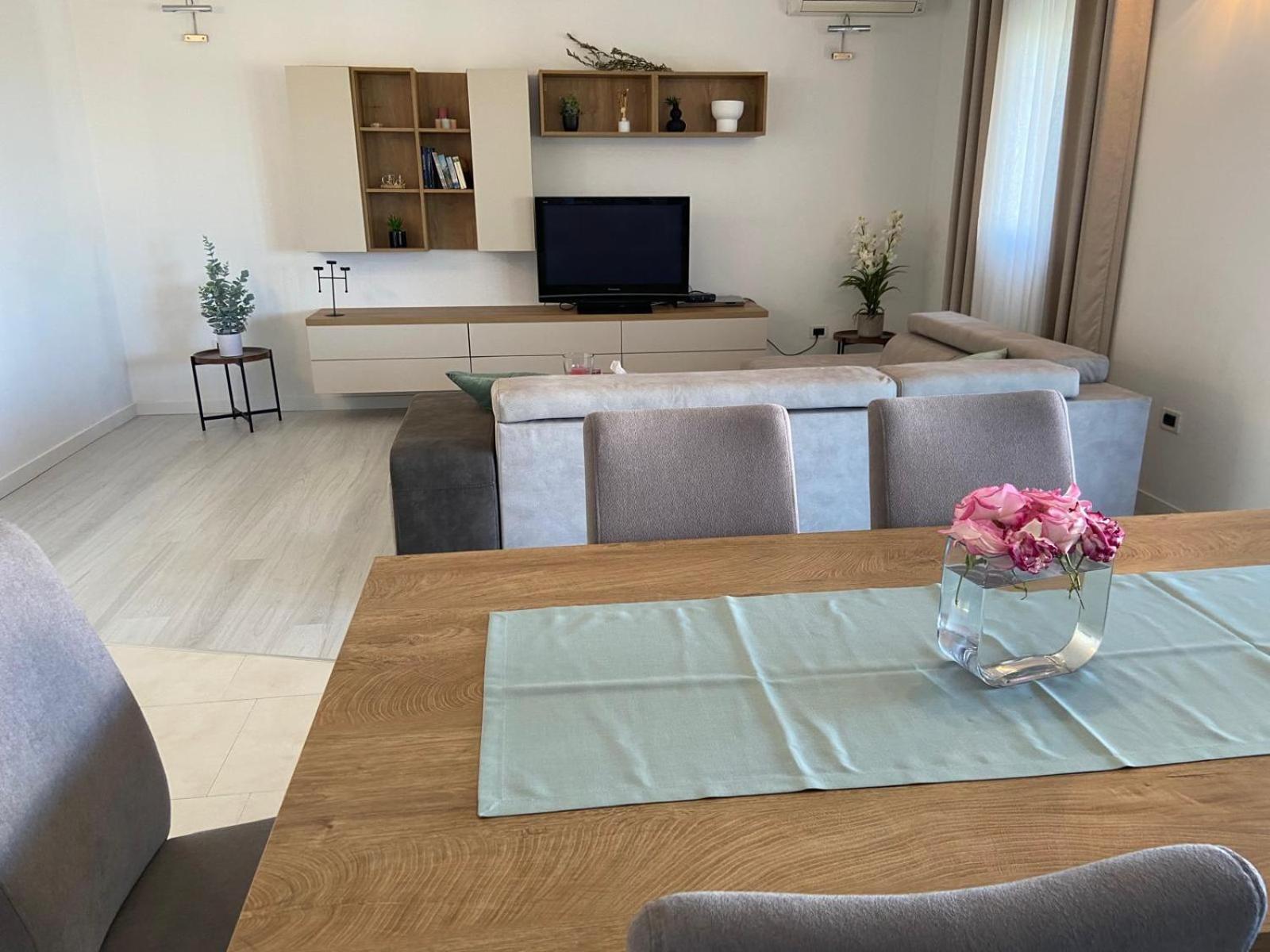 Holiday Home Mihaela Вишнян Экстерьер фото